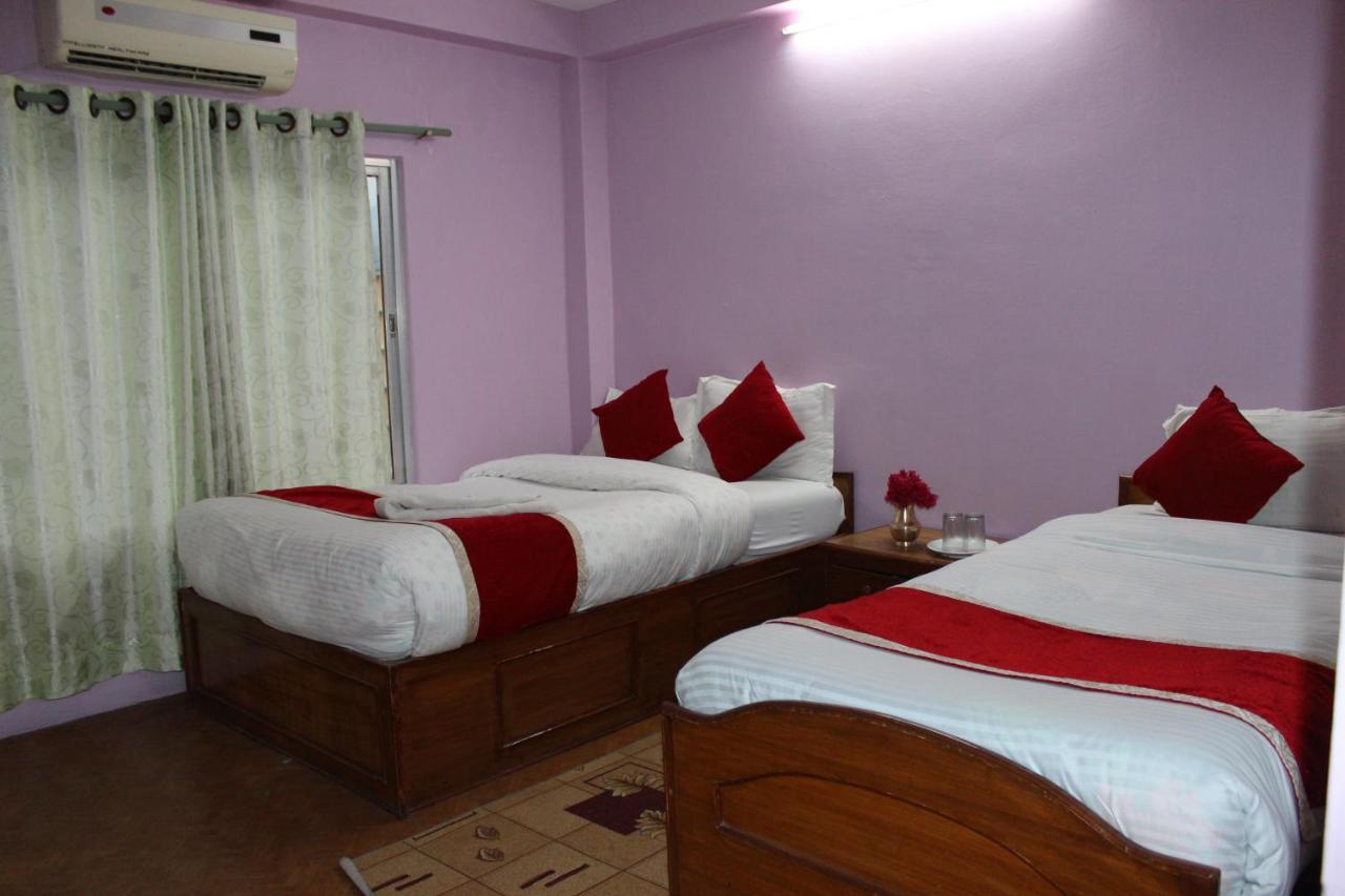 Hotel Snow Leopard Pokhara Exterior photo